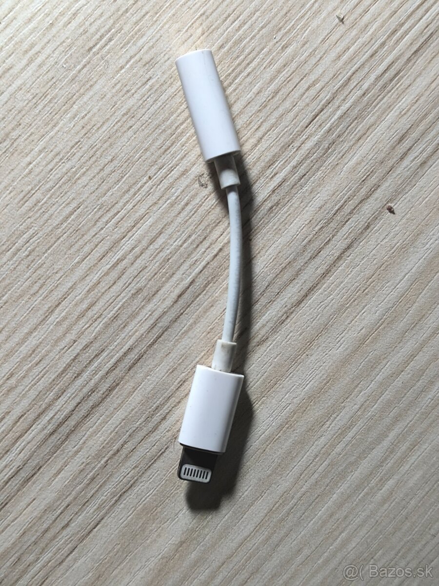 Apple Lightning → 3,5 mm jack redukcia (adaptér na slúchadlá