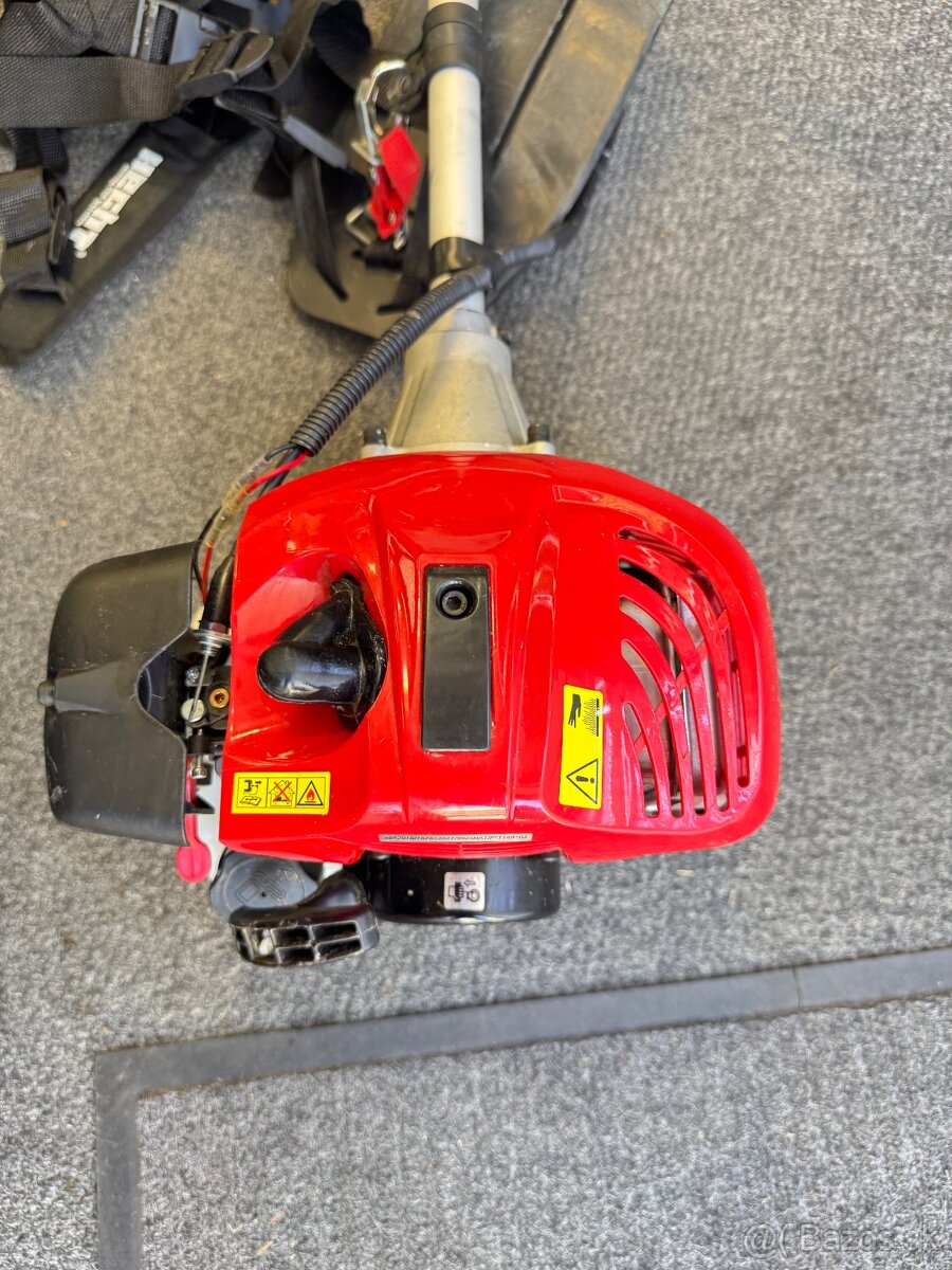 Krovinorez Hecht 142 BTS