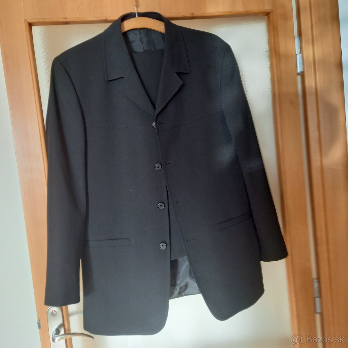 Predám pánske obleky