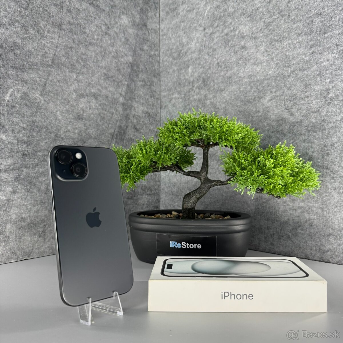 1 ROK ZÁRUKA | iPhone 15 128 GB Black