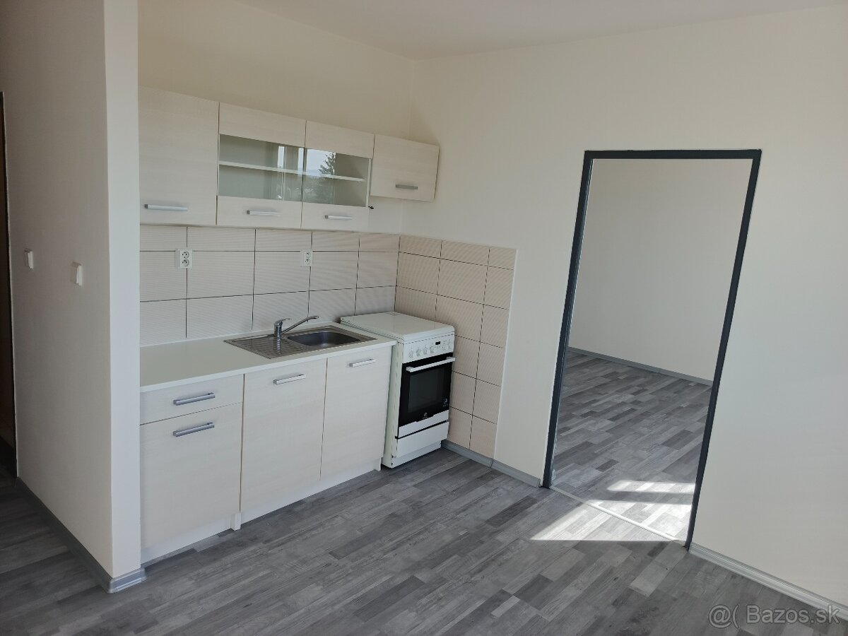 Prenájom 1IZB-BYTU VLKANOVÁ 500€