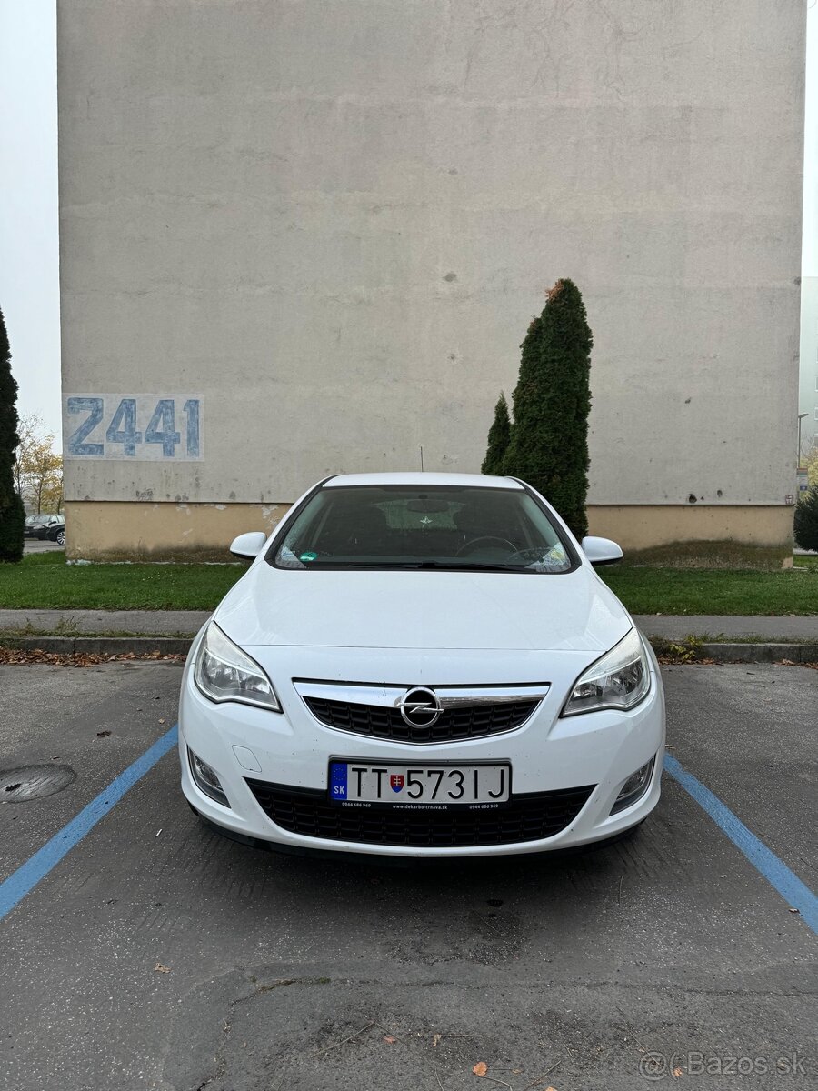 Opel Astra J