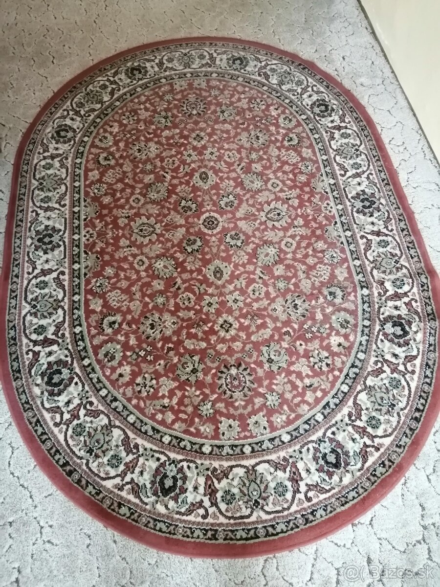 Predaj elipsovitého koberca - orientálny vzor