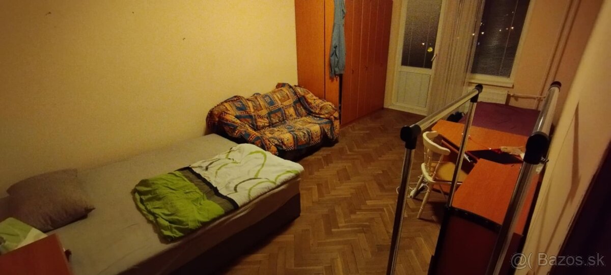 Veľká samostatná izba v 2 izb. byte