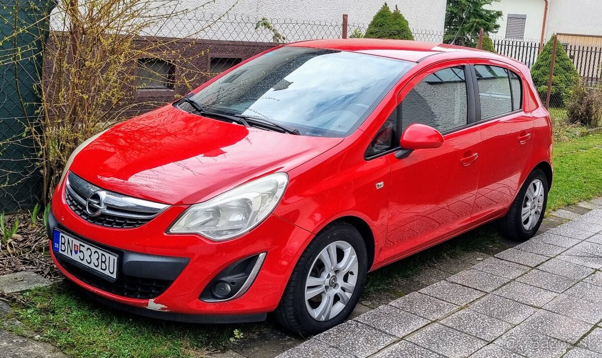 Predáme OPEL CORSA 1.2 16V SPORT znížená cena