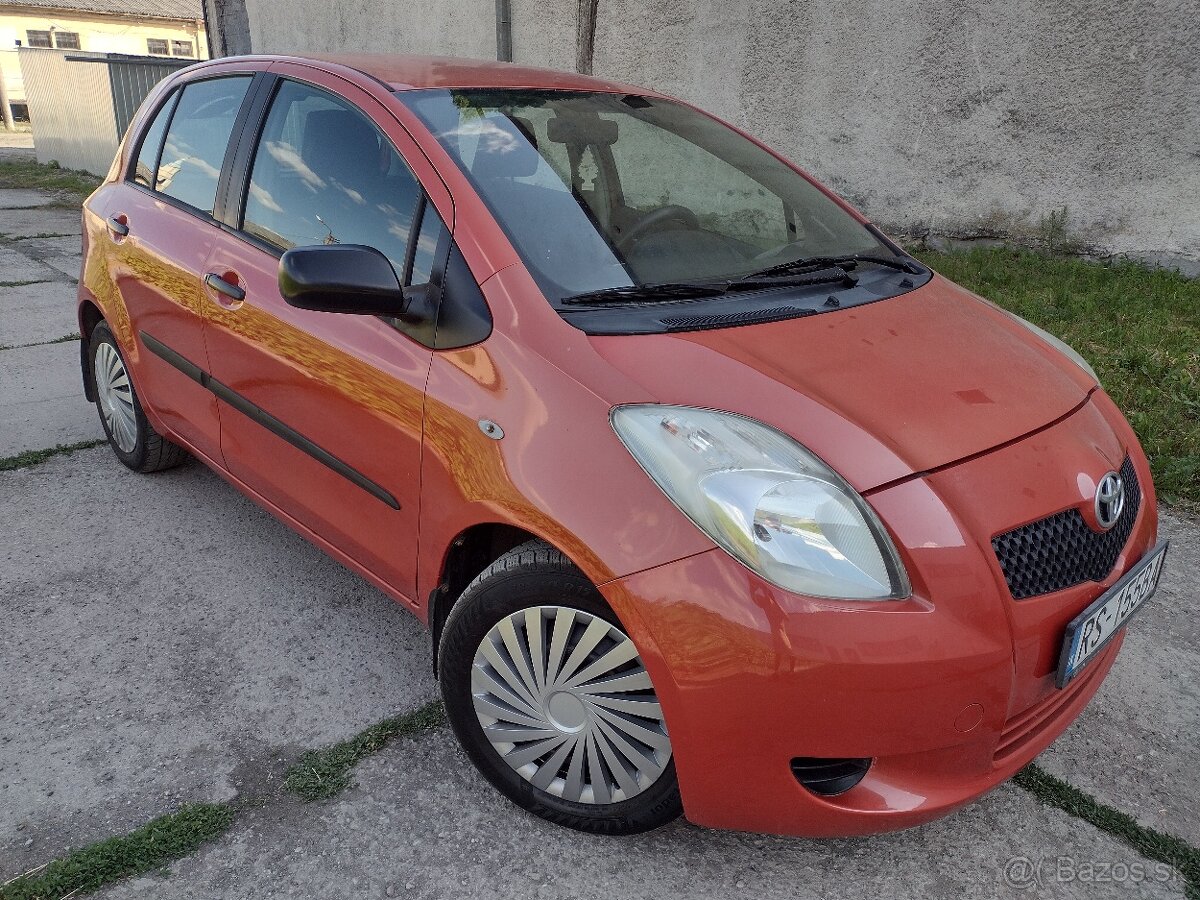 Predám Toyota Yaris 1.3 VVTI 64kw s klímou