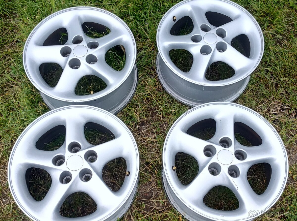 Alu kola 5x114,3 R16
