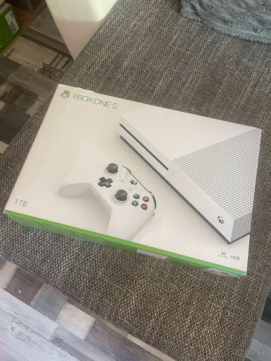 Predám Xbox One S 1TB