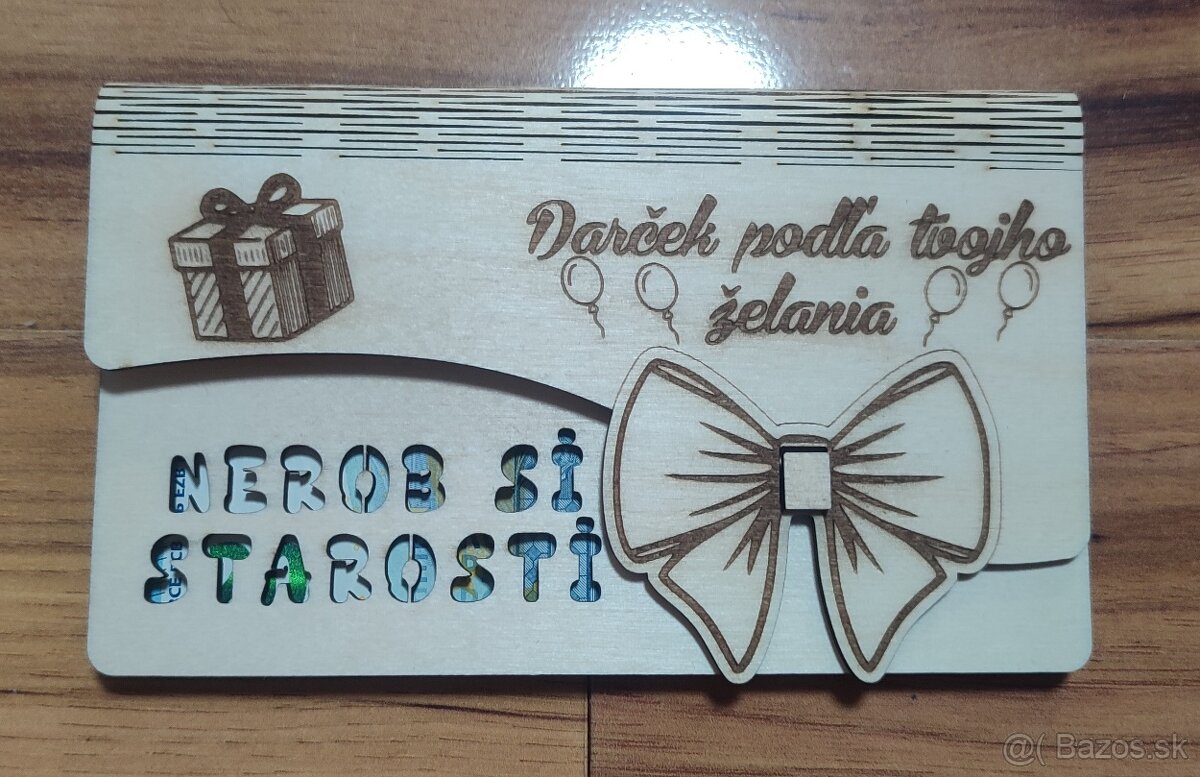 Darčeková drevená obálka na peniaze s motívom