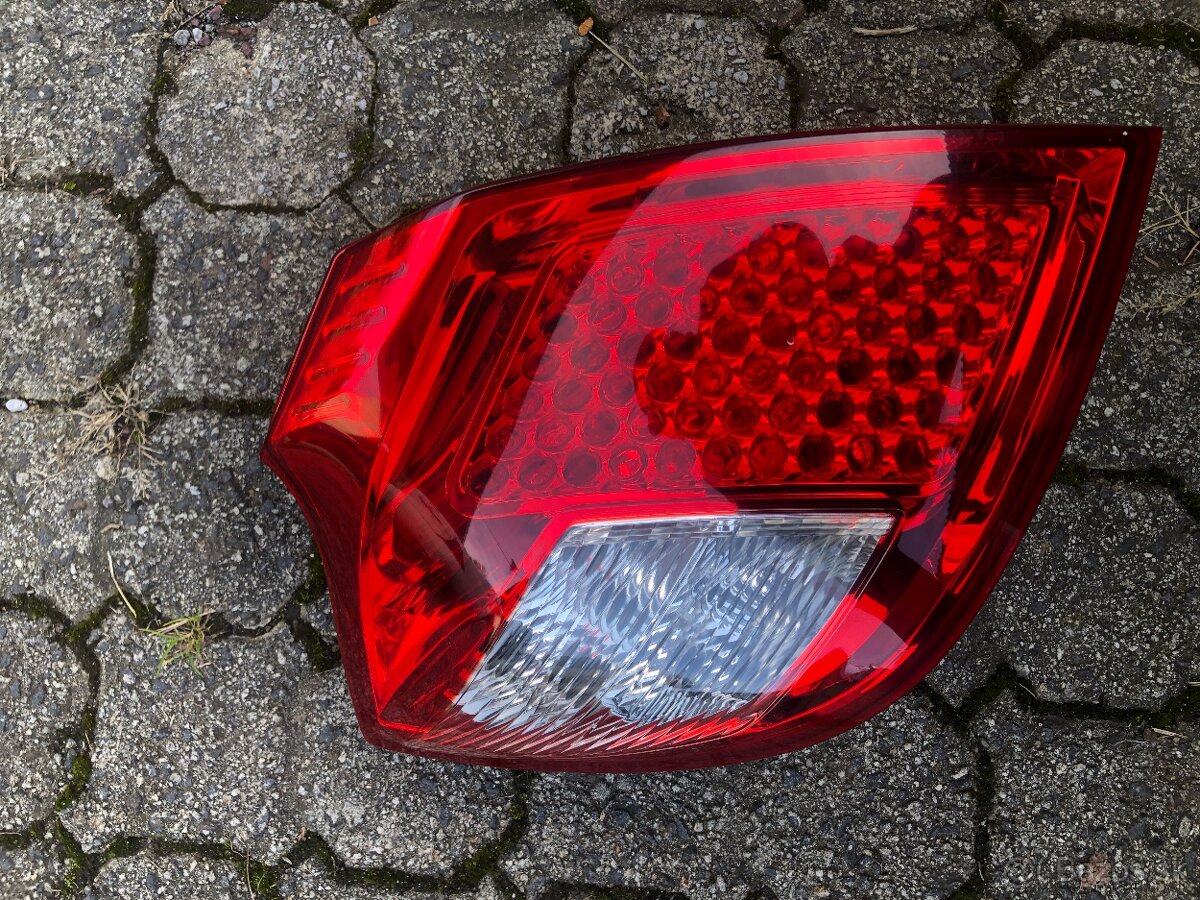 ZADNÉ SVETLA-BMW-MERCEDES-VW-TOYOTA-KIA-ORIGINAL