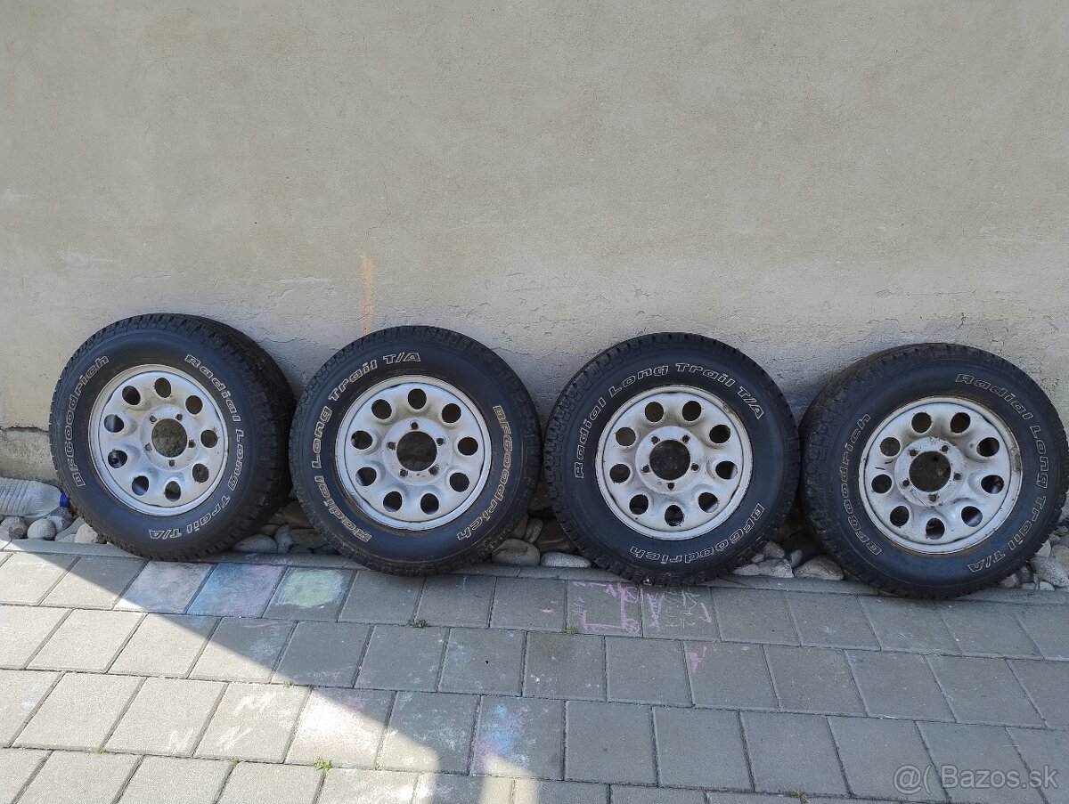 Kolesa 5x139.7 R15 celoroční matador izzarda 205/70r15