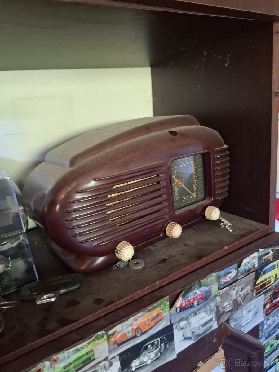 Bakelitové rádio tesla talisman