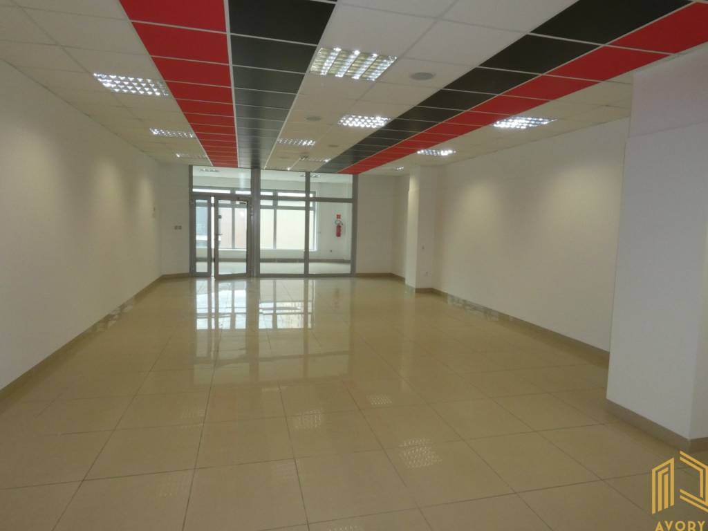 NA PRENÁJOM KOMERČNÝ PRIESTOR (88m2) V CENTRE SENICE