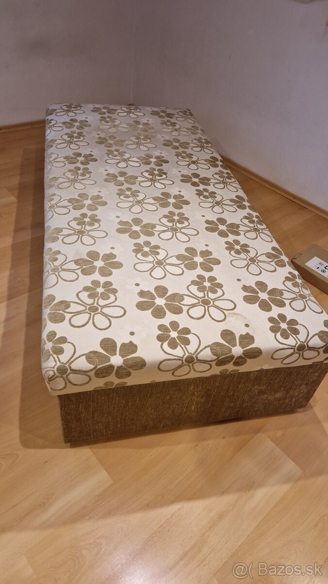 Predám posteľ s úložným priestorom – 200 × 90 cm