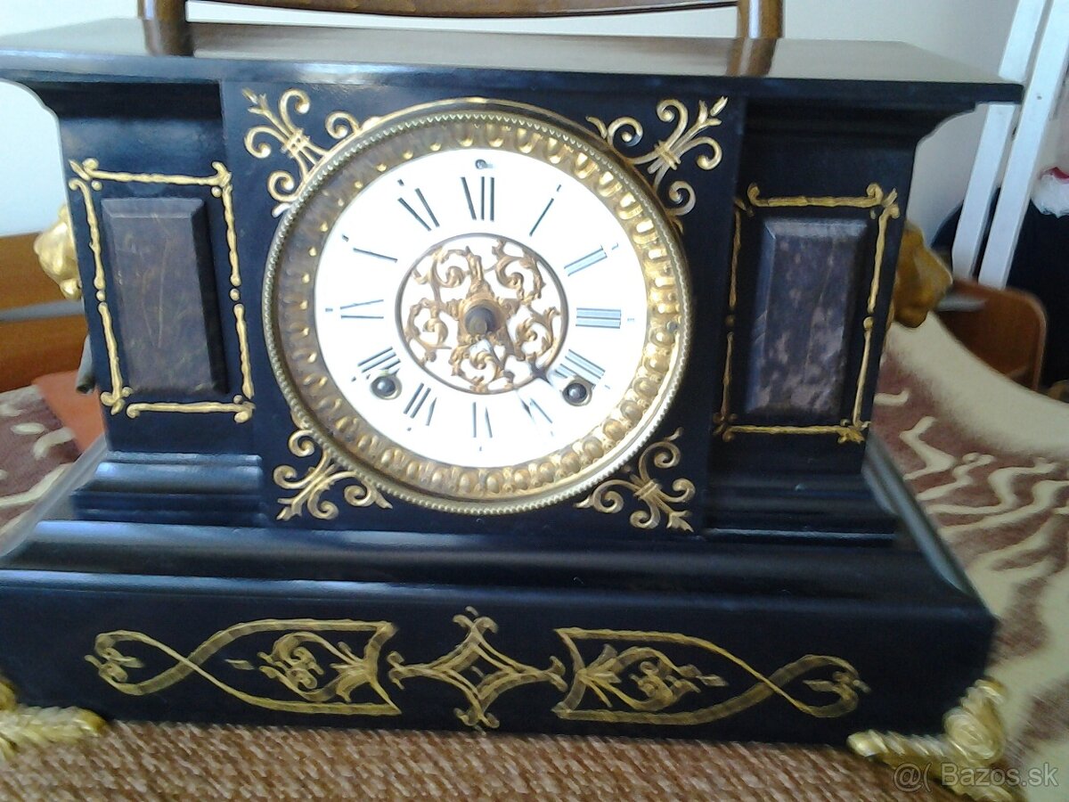 Funkčné stolové hodiny