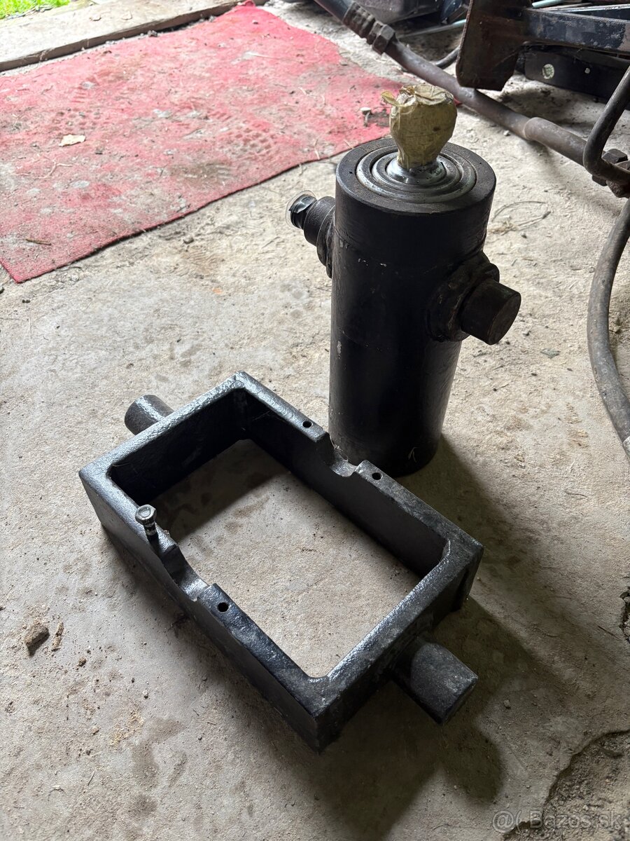 Piest + koliska Multicar