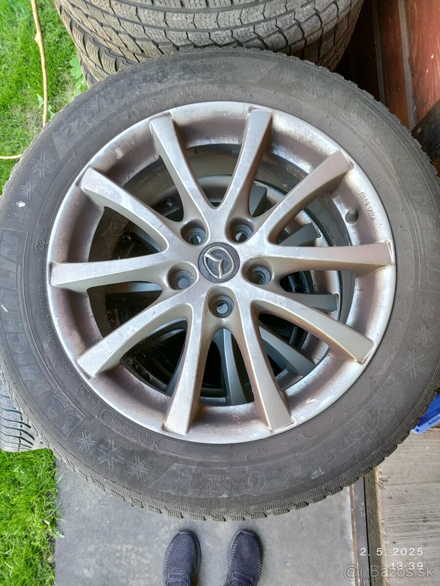 Mazda 225/55 R17 Originál hliníkové disky s pneumatikami