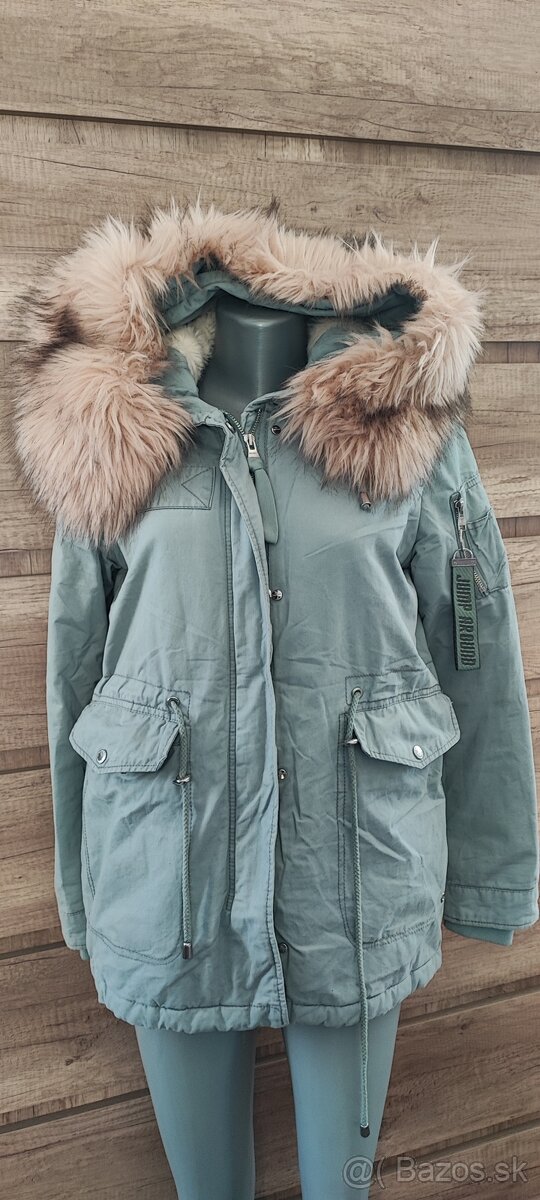 Bershka teplá bunda vel. S