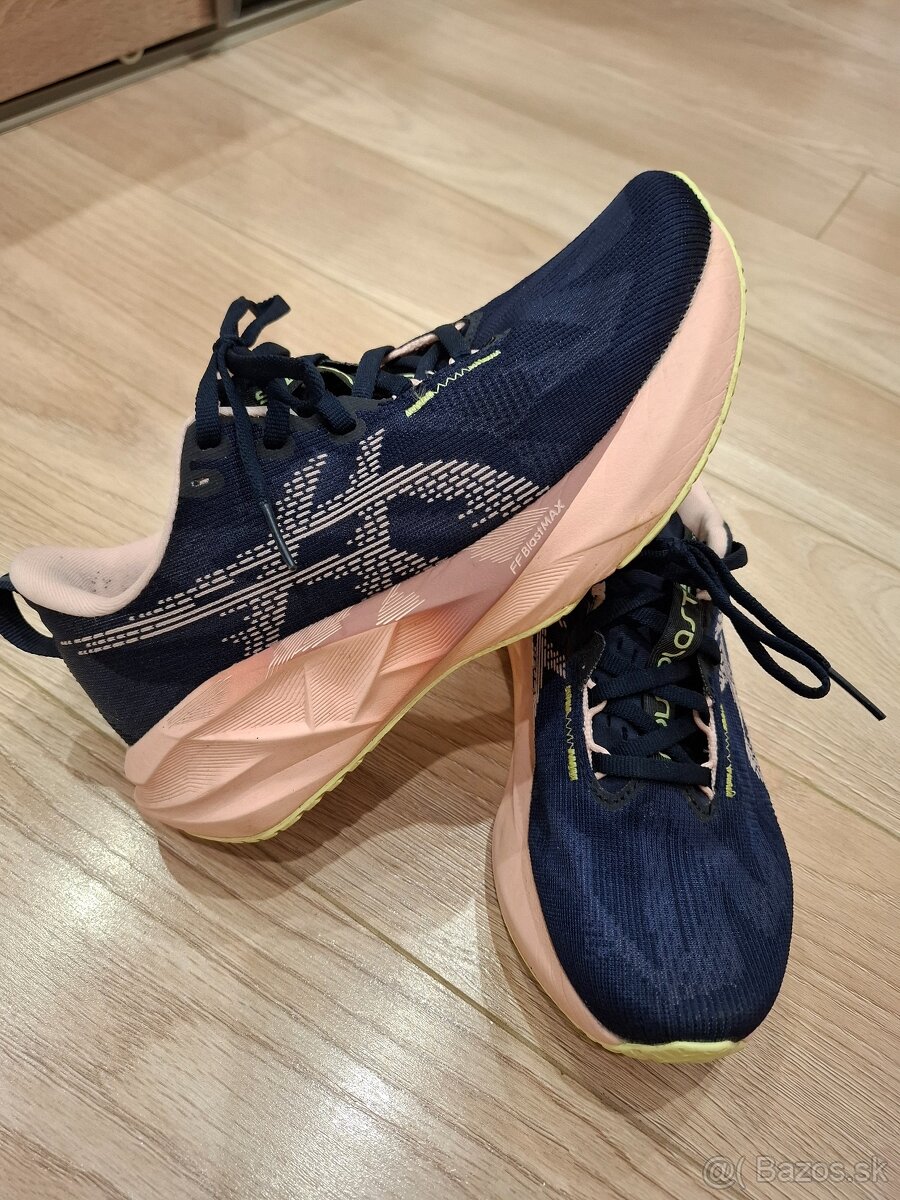 Asics novablast 5