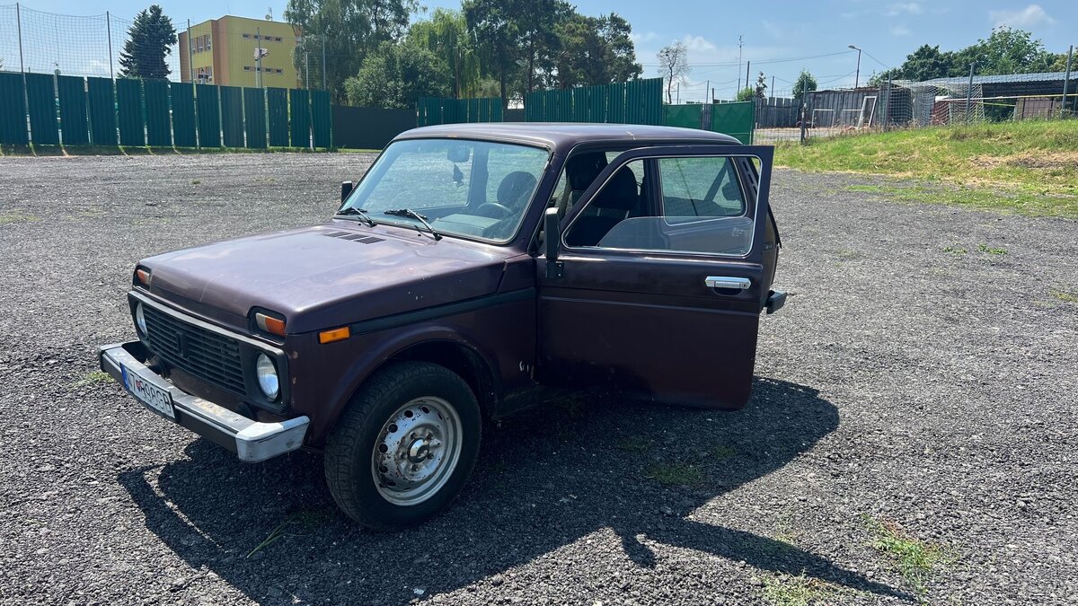 Predam lada niva 1.7 lpg 2008