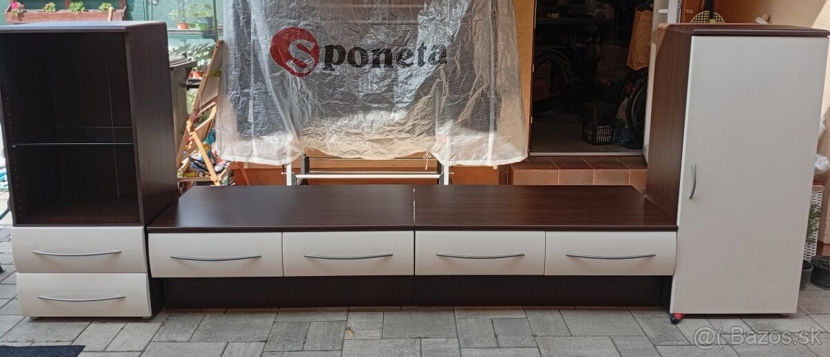 Obývacia stena pod tv