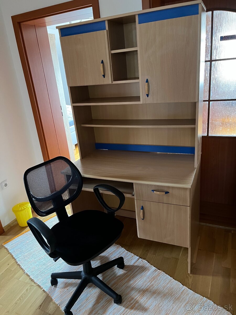 Písací stolík so skrinkou a stoličkou