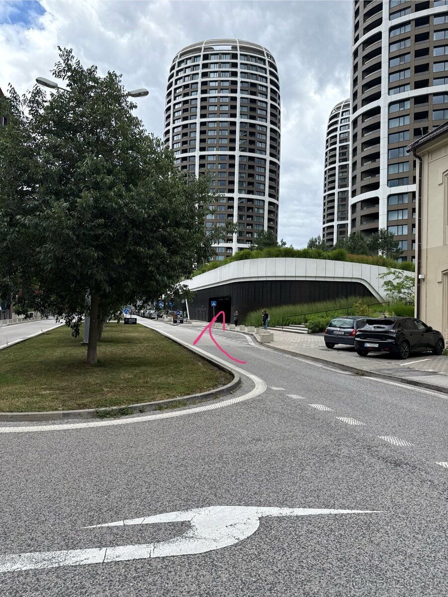 Parkovacie miesto Sky Park