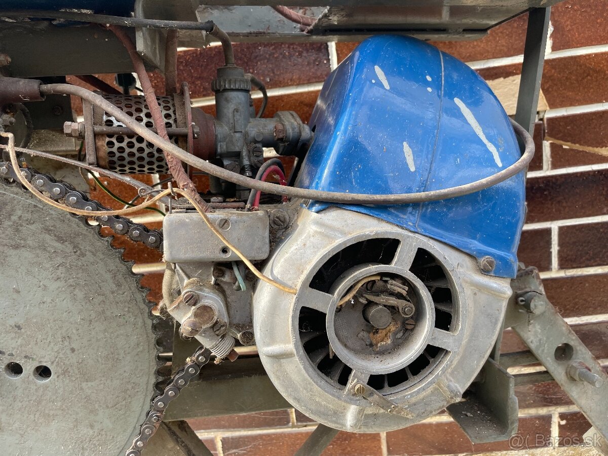 motor z Tatran 125