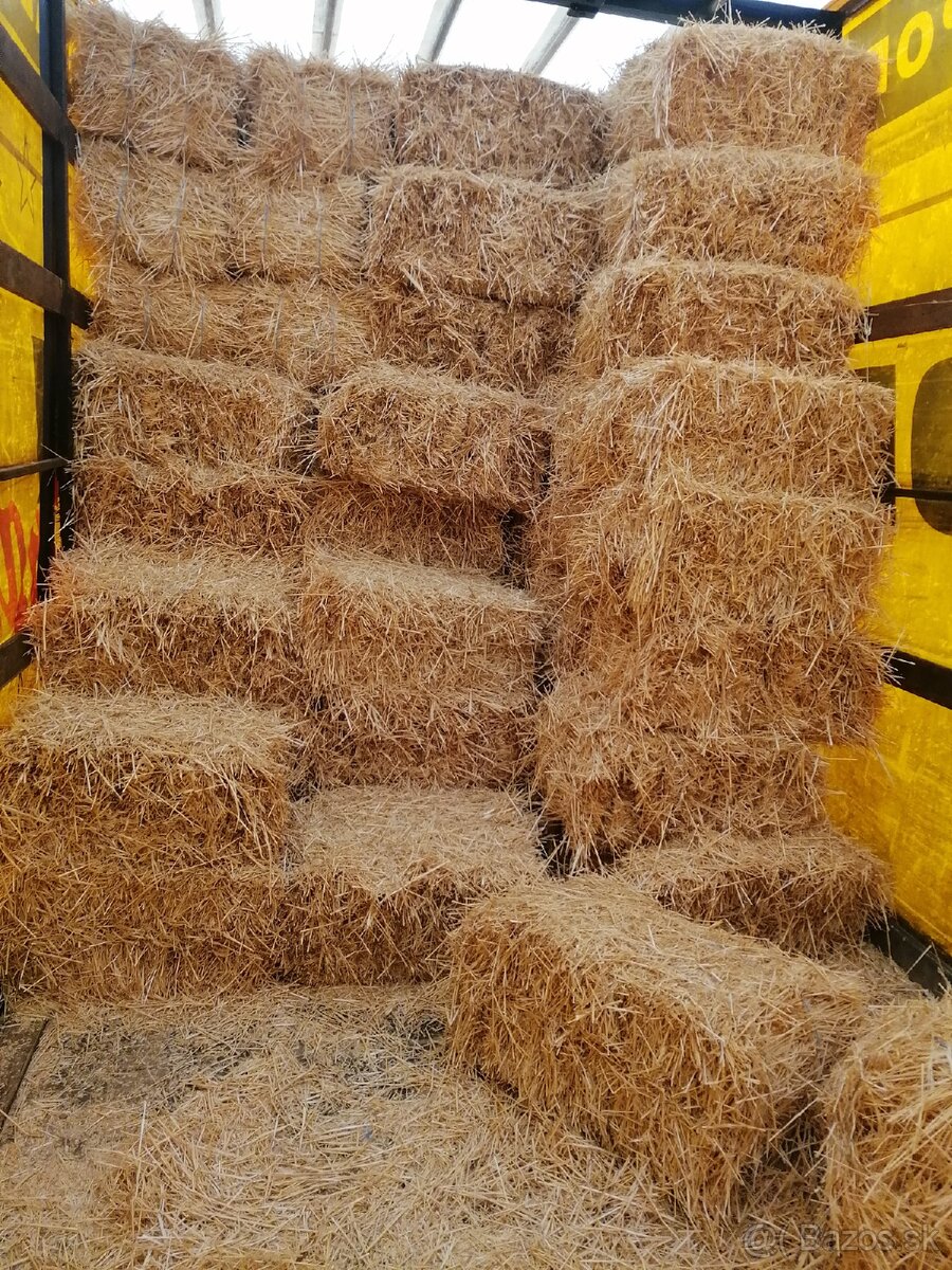 Slama malé balíky