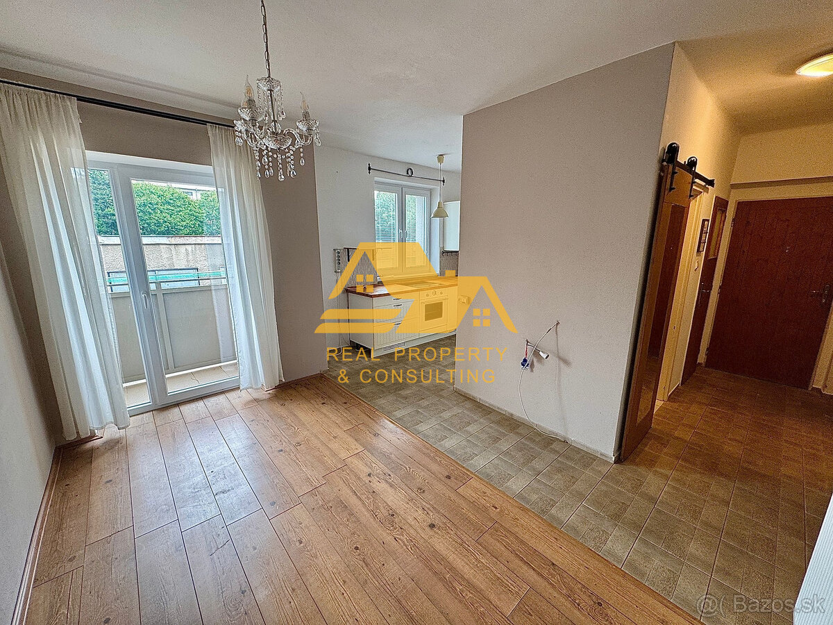 Predám tehlový 3 izbový byt s balkónom v Nových Zámkoch