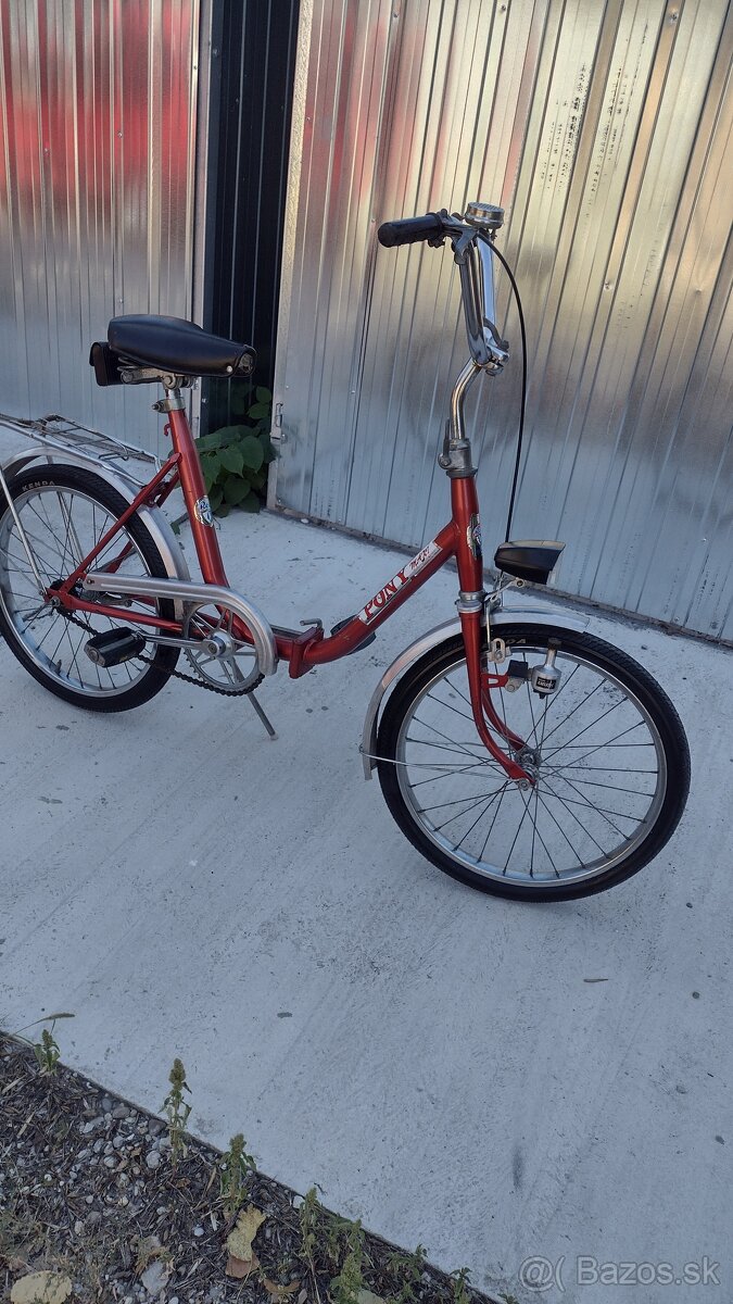 Predám skladací bicykel viď foto cena 80 eur.