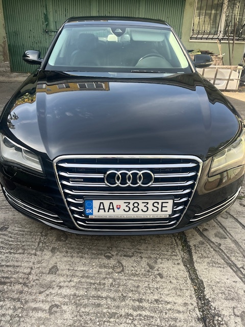 AUDI A8