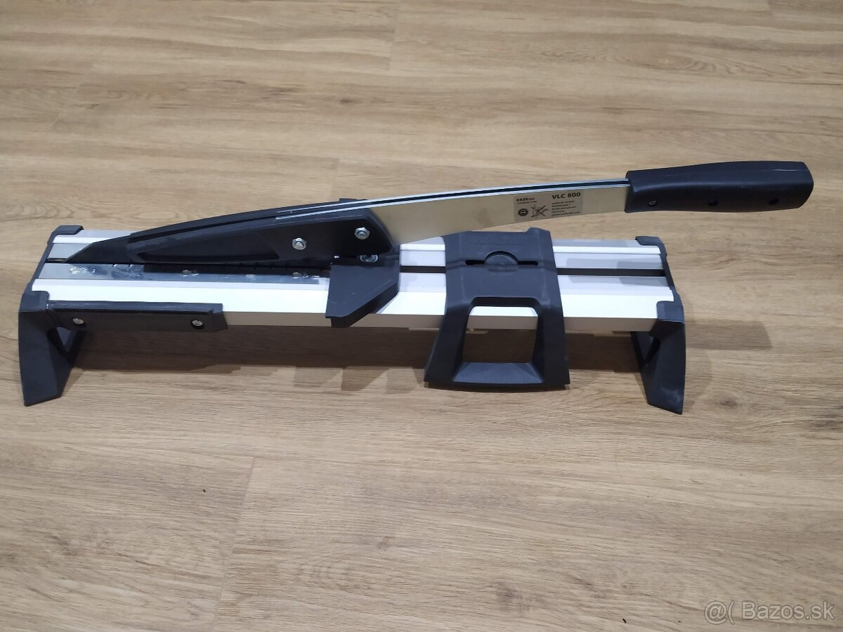 Rezačka na vinylovú podlahu