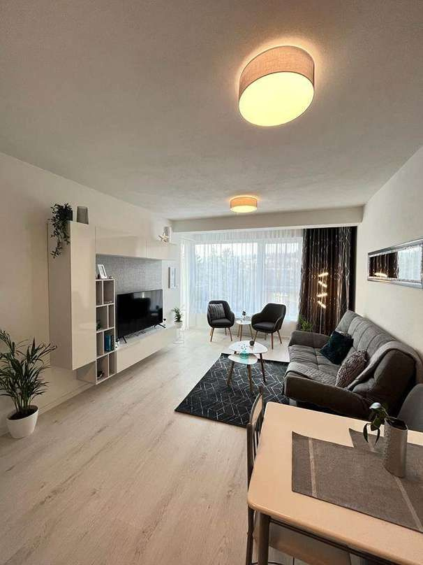 2i zariadený byt s garážovým státím v BB, Petelenova ulica