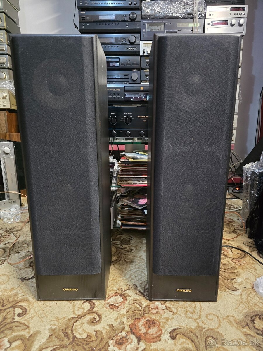 ONKYO SC-295 menšie stlpové reproduktory