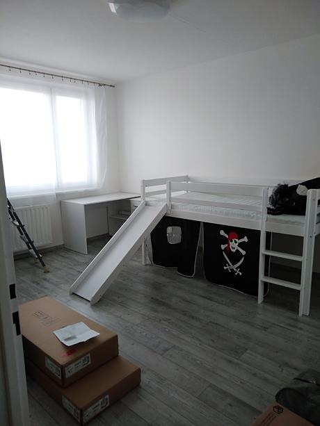 Posteľ so šmýkalkou 90x200