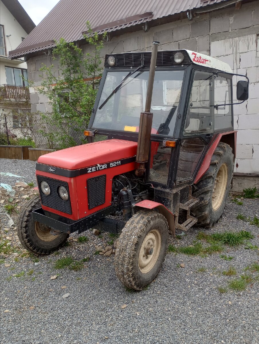 Traktor 5211