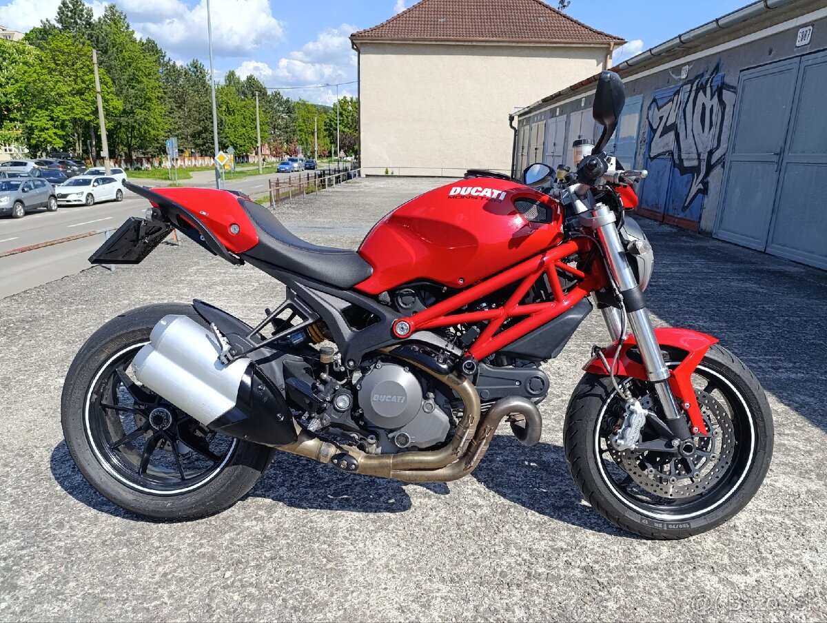 Ducati Monster 1100 EVO 2012 V2 ABS Nová STK Top stav