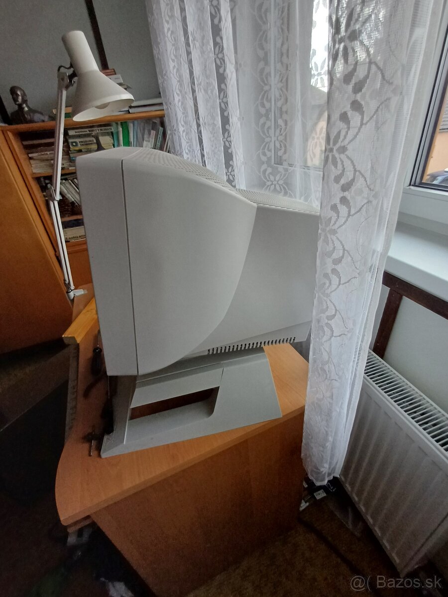 Predam stary pocitac philips