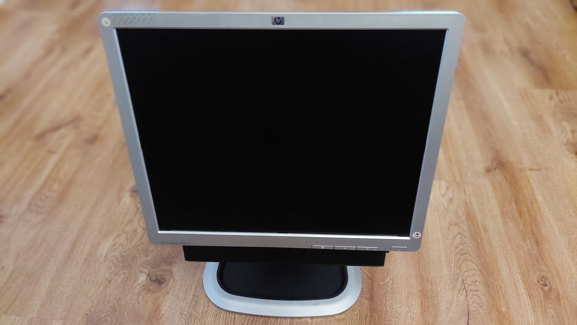19" LCD monitor HP L1951, VGA, DVI, H-108