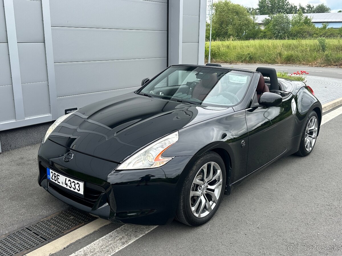 NISSAN 370Z, CABRIO, 3.7 241 KW, Servisované