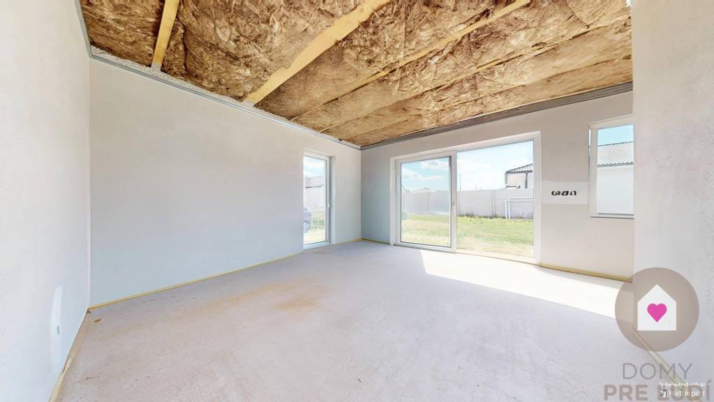 Krásny 4 izbový RD bungalov 92,26 m2 na pozemku 531 m2, Sene