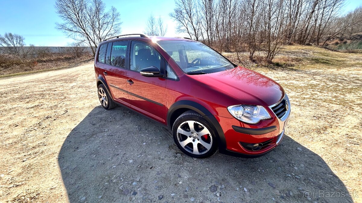 Volkswagen Cross Touran 2.0 TDi