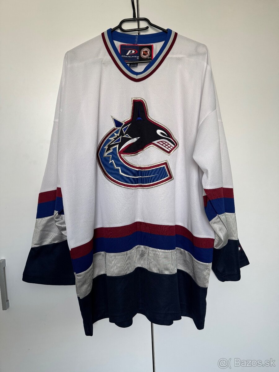 Vancouver Canucks NHL hokejový dres Pro Player