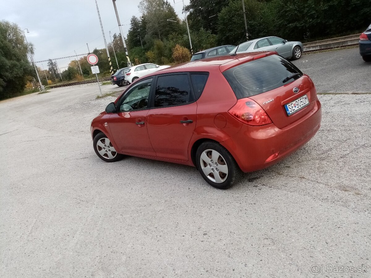 Kia ceed 1.4 benzin77kw