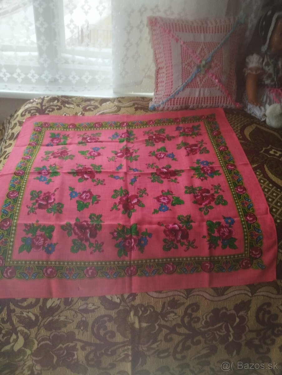 Sukne, kroje, šatky, vizitky,opľičata