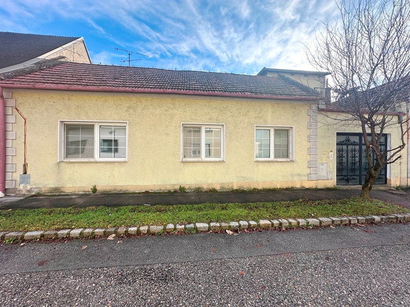 7izb. RD s garážou na 561 m2 pozemku, Kittsee - AT