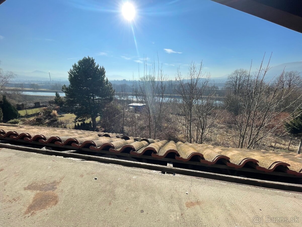 Na predaj hrubá stavba rodinného domu pri Martine.