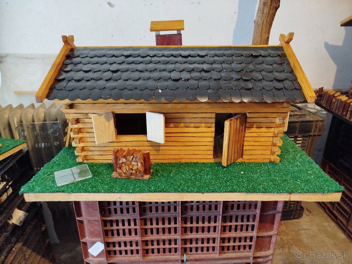 Drevené domčeky a iné predmety