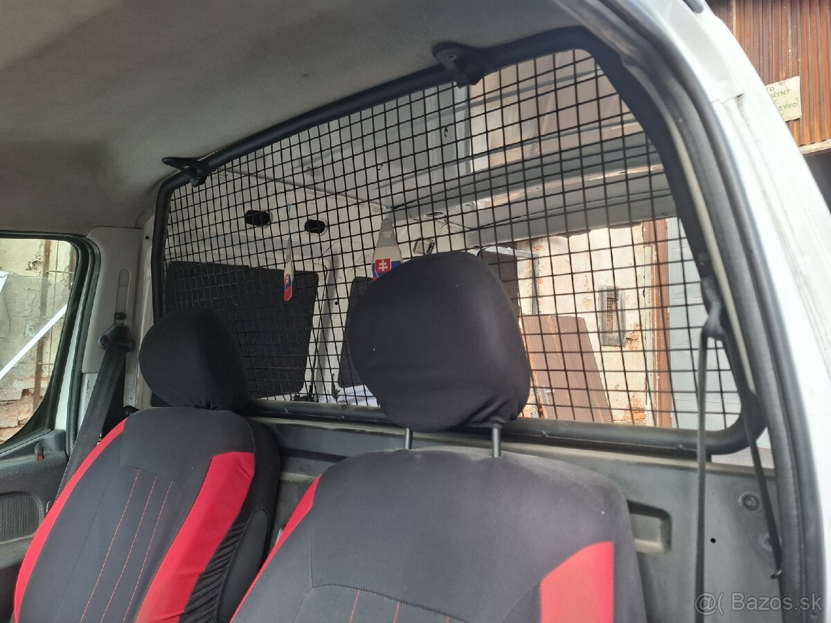 Predam deliacu mrezu na citroen berlingo